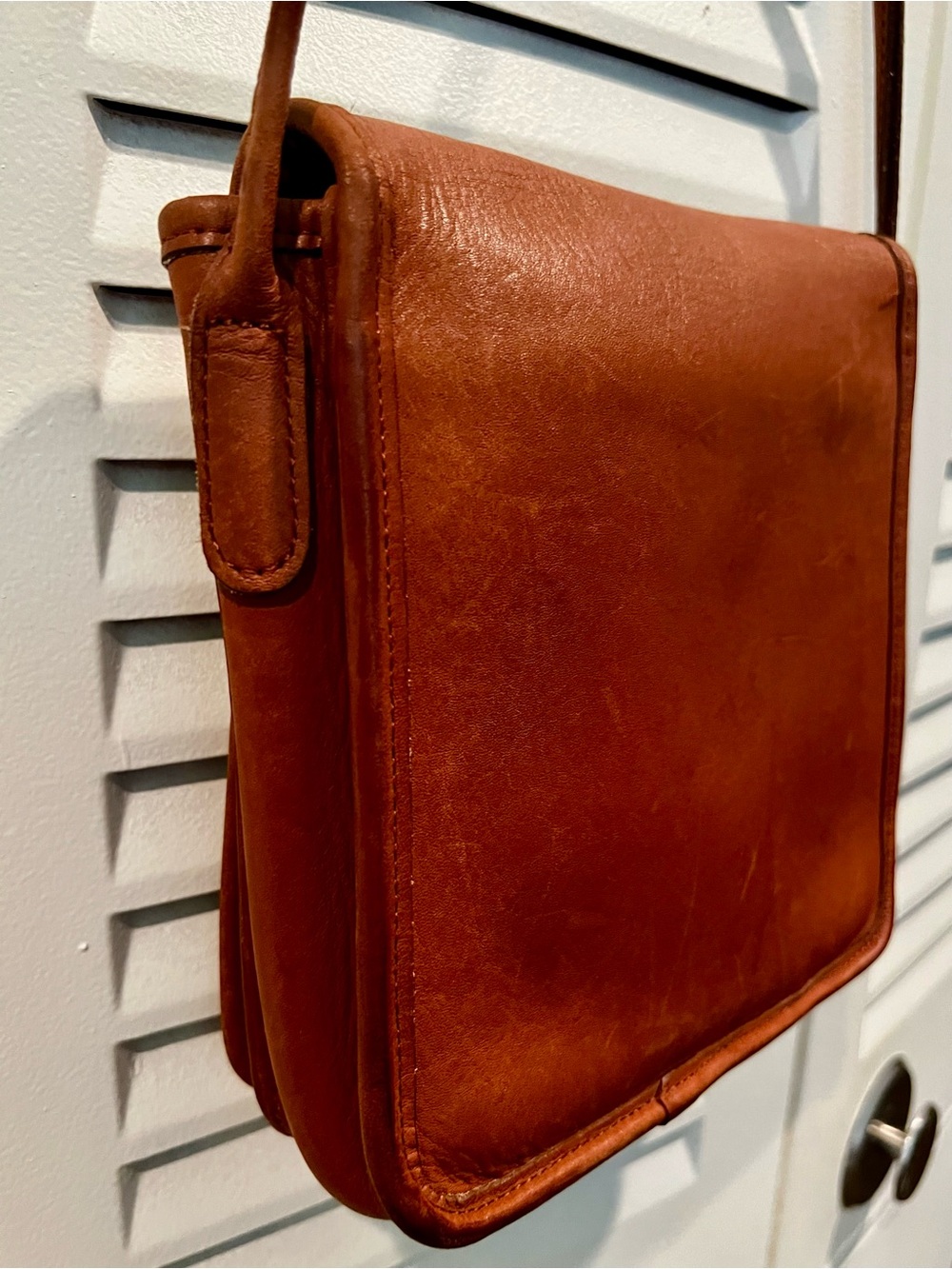Vintage Classic Brown Leather Coach Bag - Picture 3 of 13